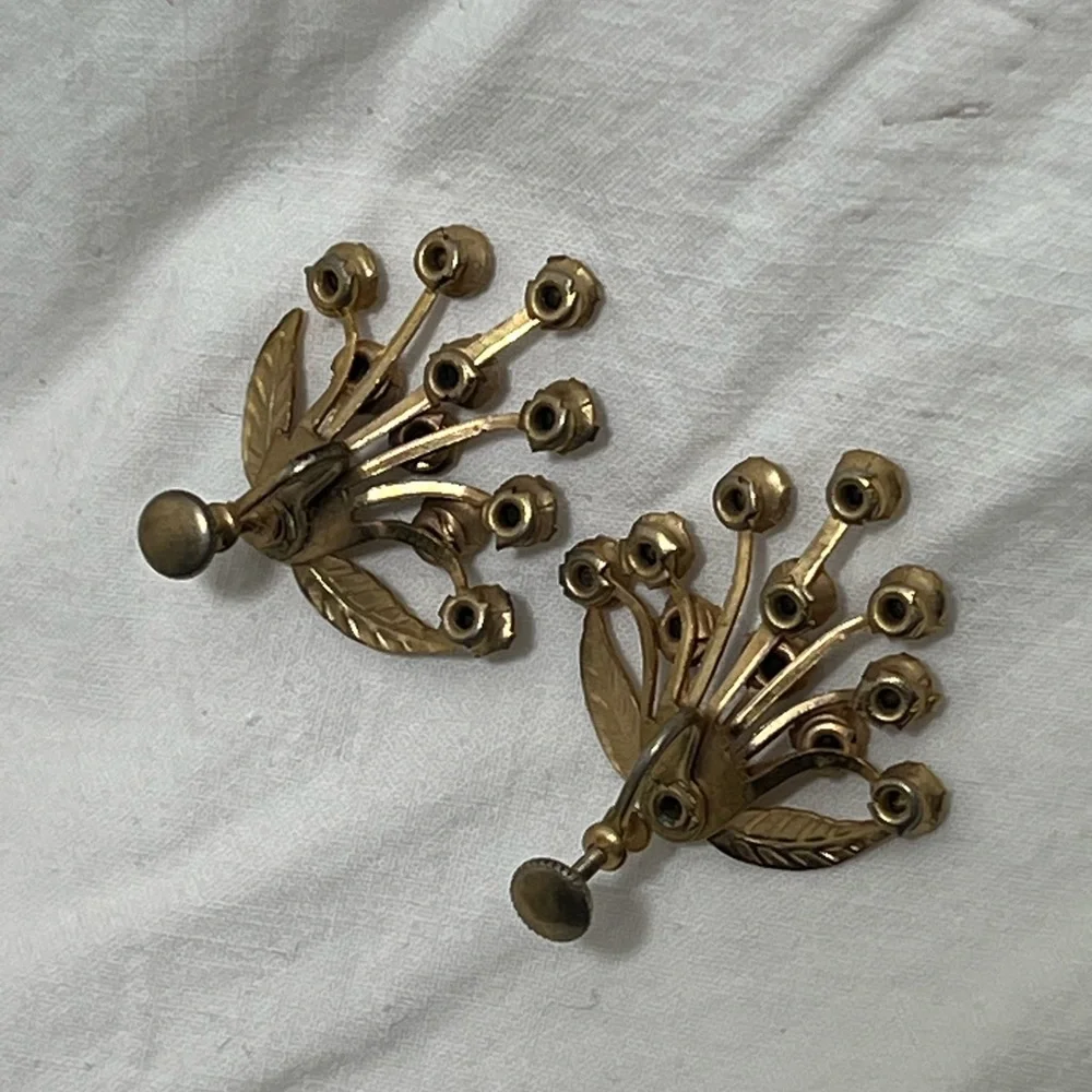 Vintage • Gold Tone Leaf • Garnet Rhinestone • Screw Back Earrings